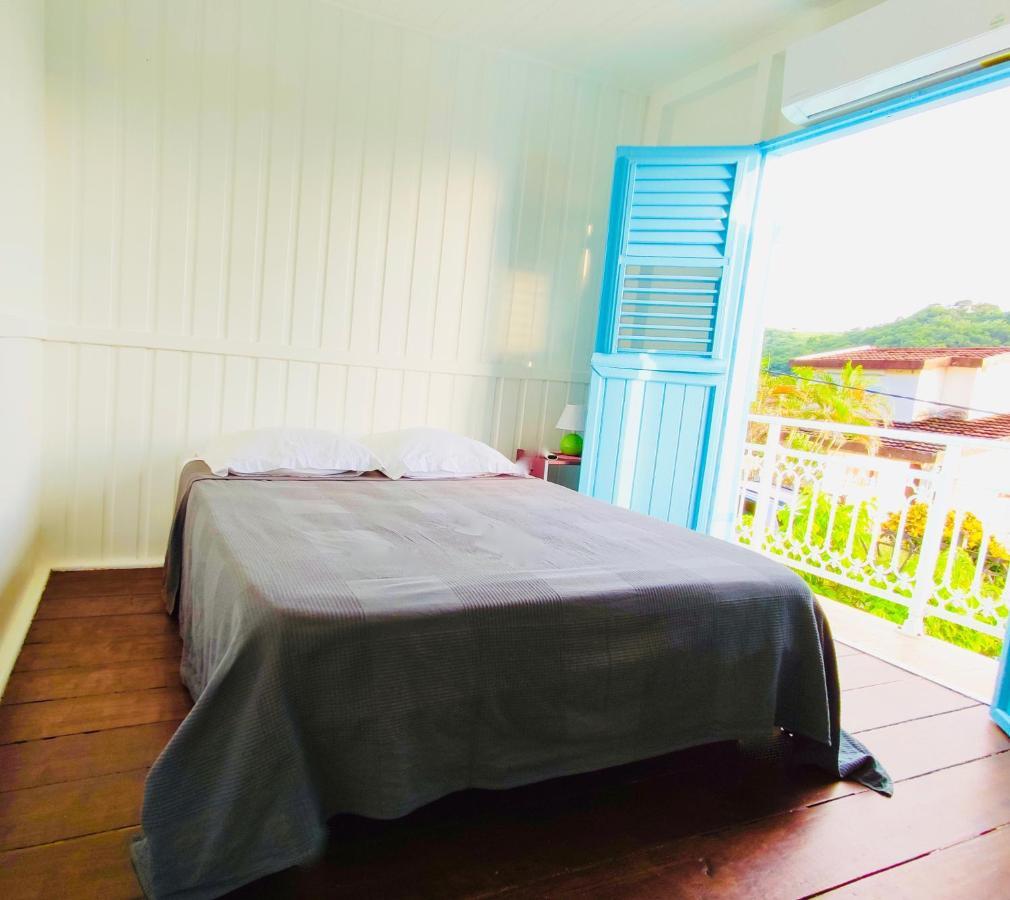 Location Maison Bleue Avec Piscine Privative Au Carbet Martinique Le Carbet Luaran gambar