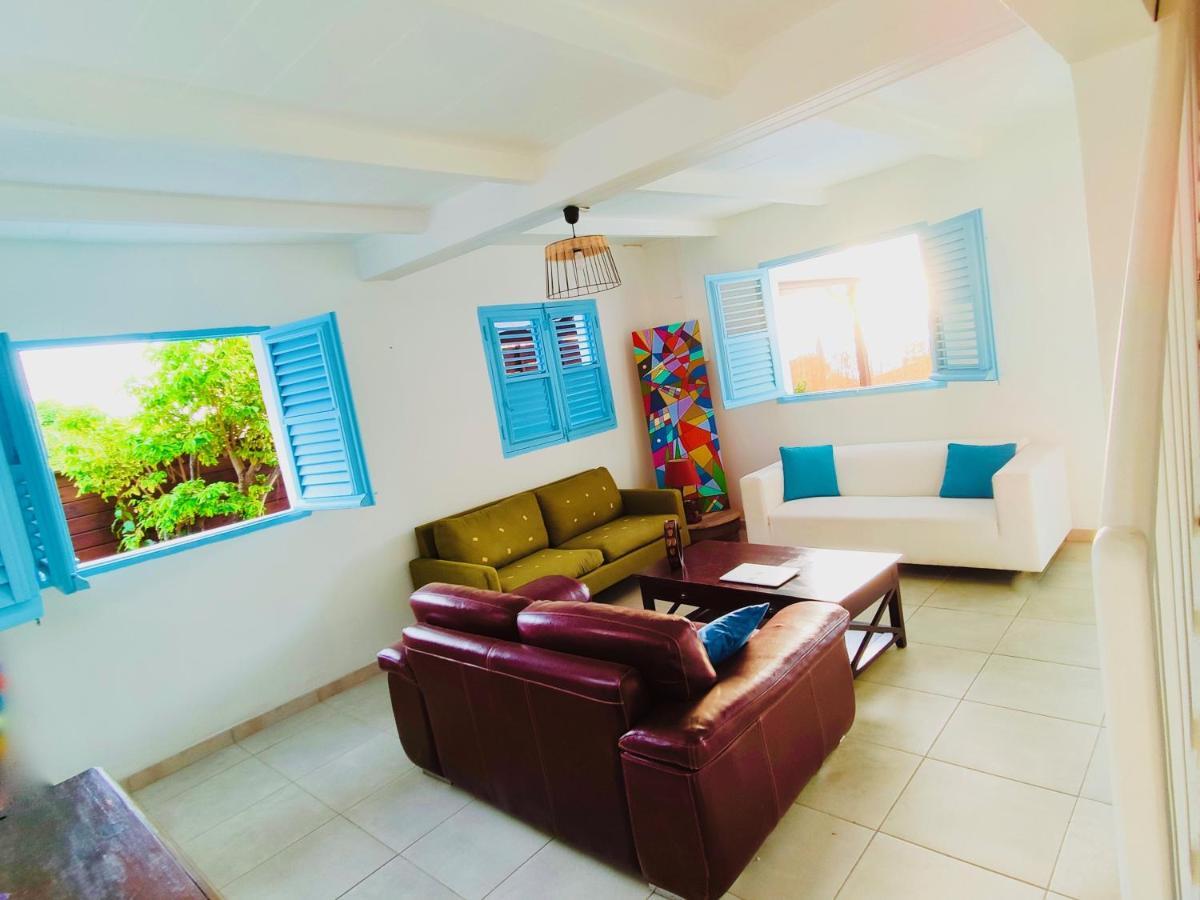 Location Maison Bleue Avec Piscine Privative Au Carbet Martinique Le Carbet Luaran gambar