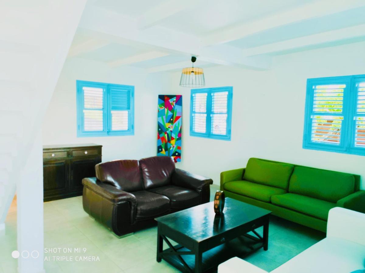 Location Maison Bleue Avec Piscine Privative Au Carbet Martinique Le Carbet Luaran gambar